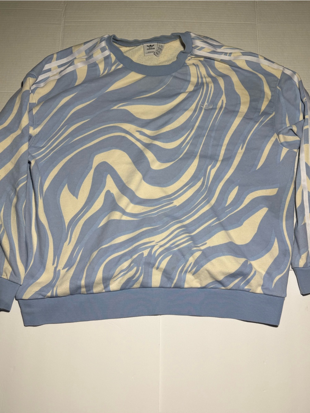 adidias Originals Abstract Allover Animal Print Sweatshirt Size X-Large Blue